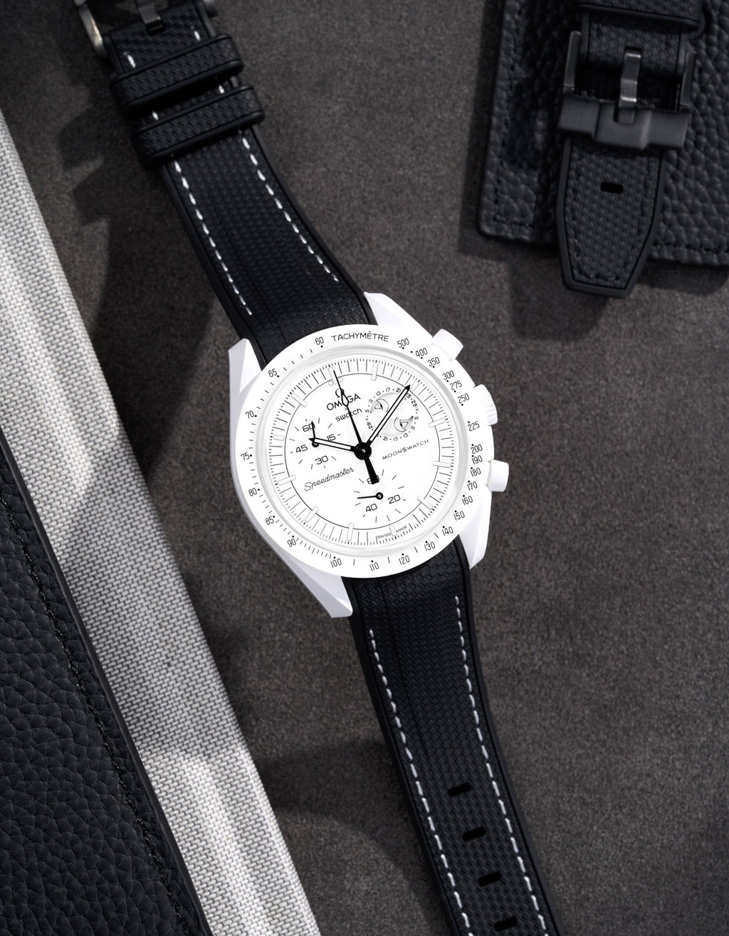 Curved Vertech Rubber Strap - Black & White Stitches - OM Luxury